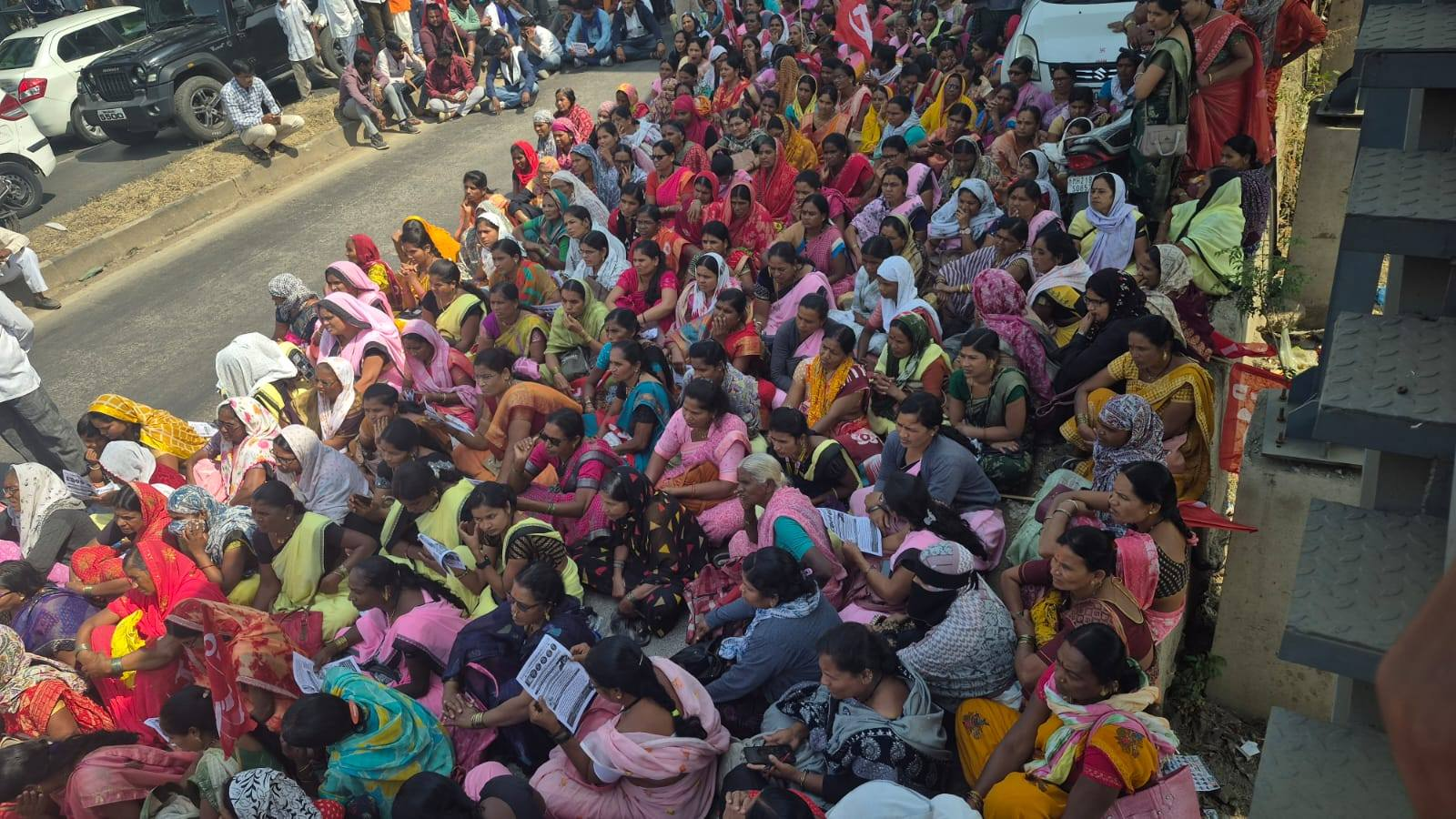 Mass gathering of workers during the national strike